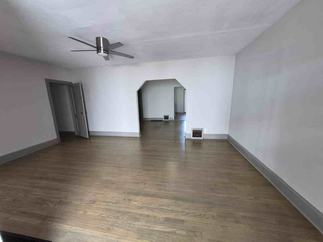 3A Calvin Ln - Photo 2 of 11