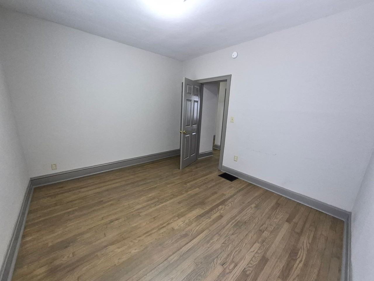 3A Calvin Ln - Photo 4 of 11