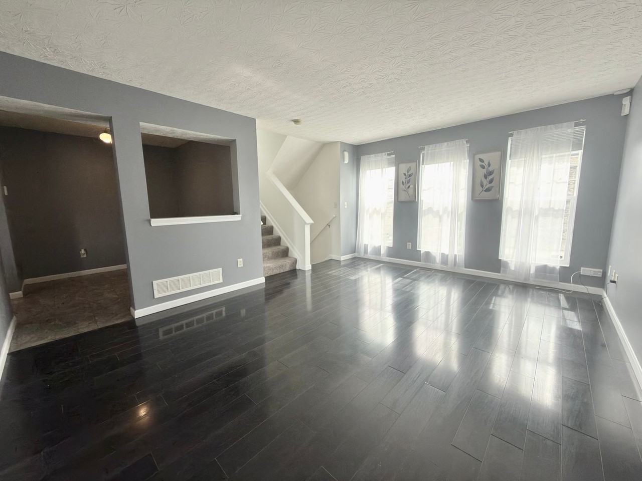 808 William Howard Taft Rd - Photo 3 of 24