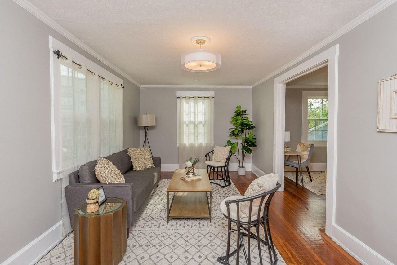 206 Hammond Ave - Photo 4 of 16