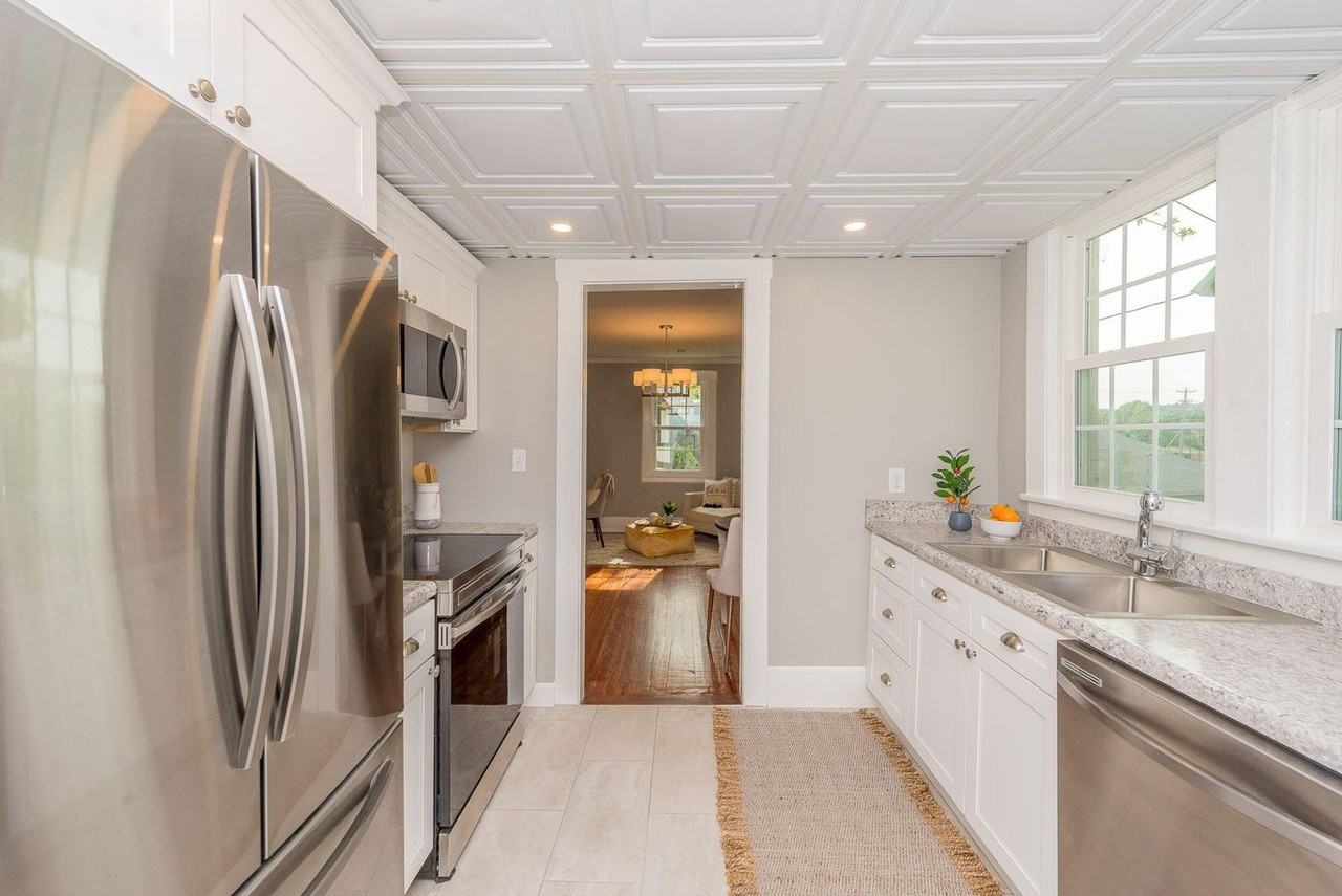 206 Hammond Ave - Photo 7 of 16