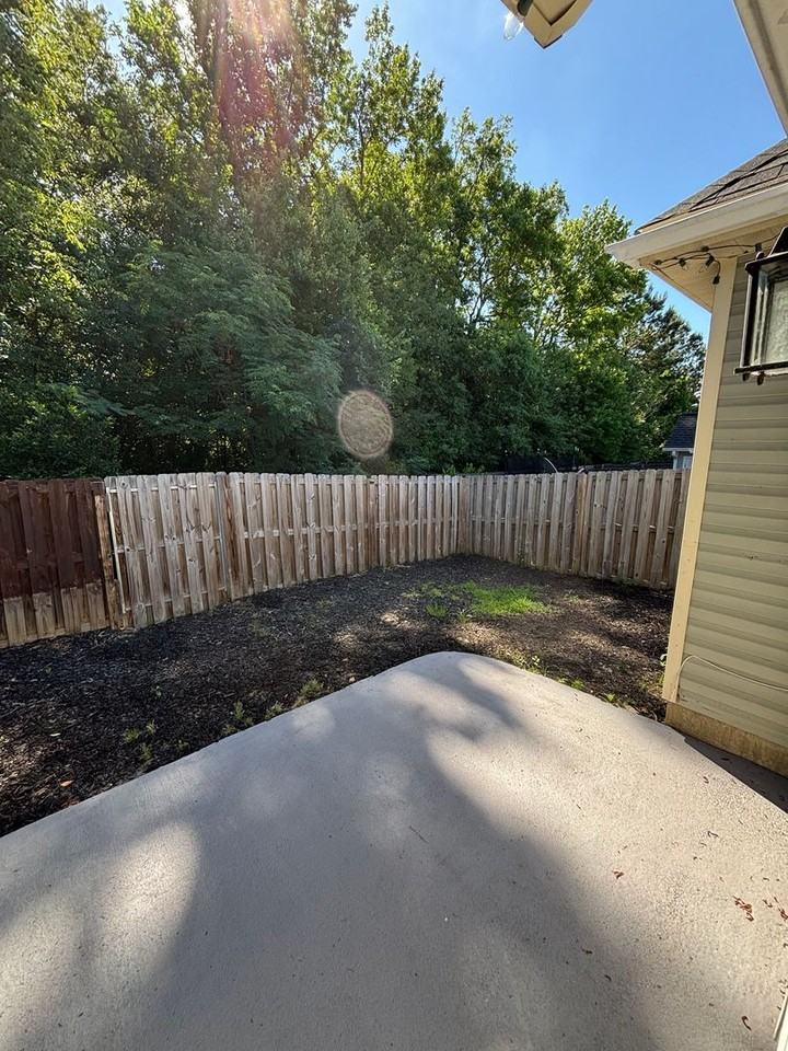 806 Whispering Willow Ct - Photo 2 of 10