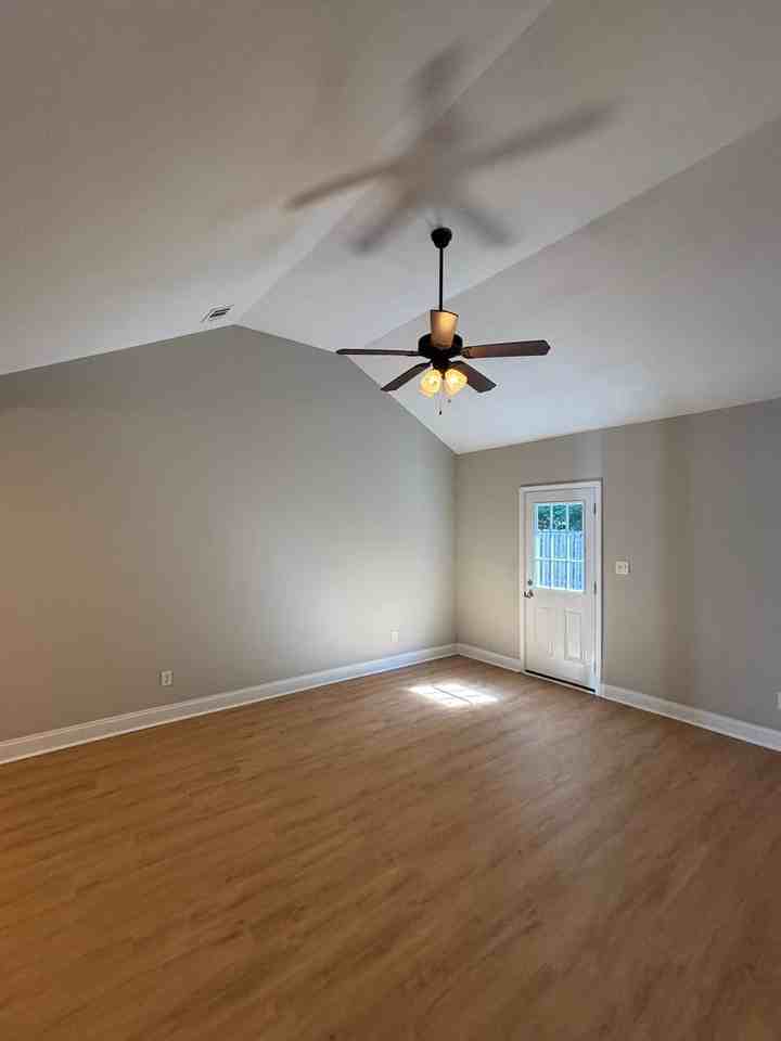 806 Whispering Willow Ct - Photo 7 of 10