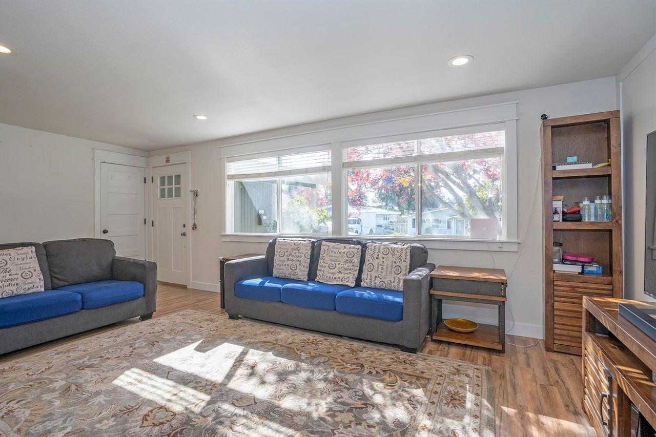 3723 N Villard St - Photo 3 of 31