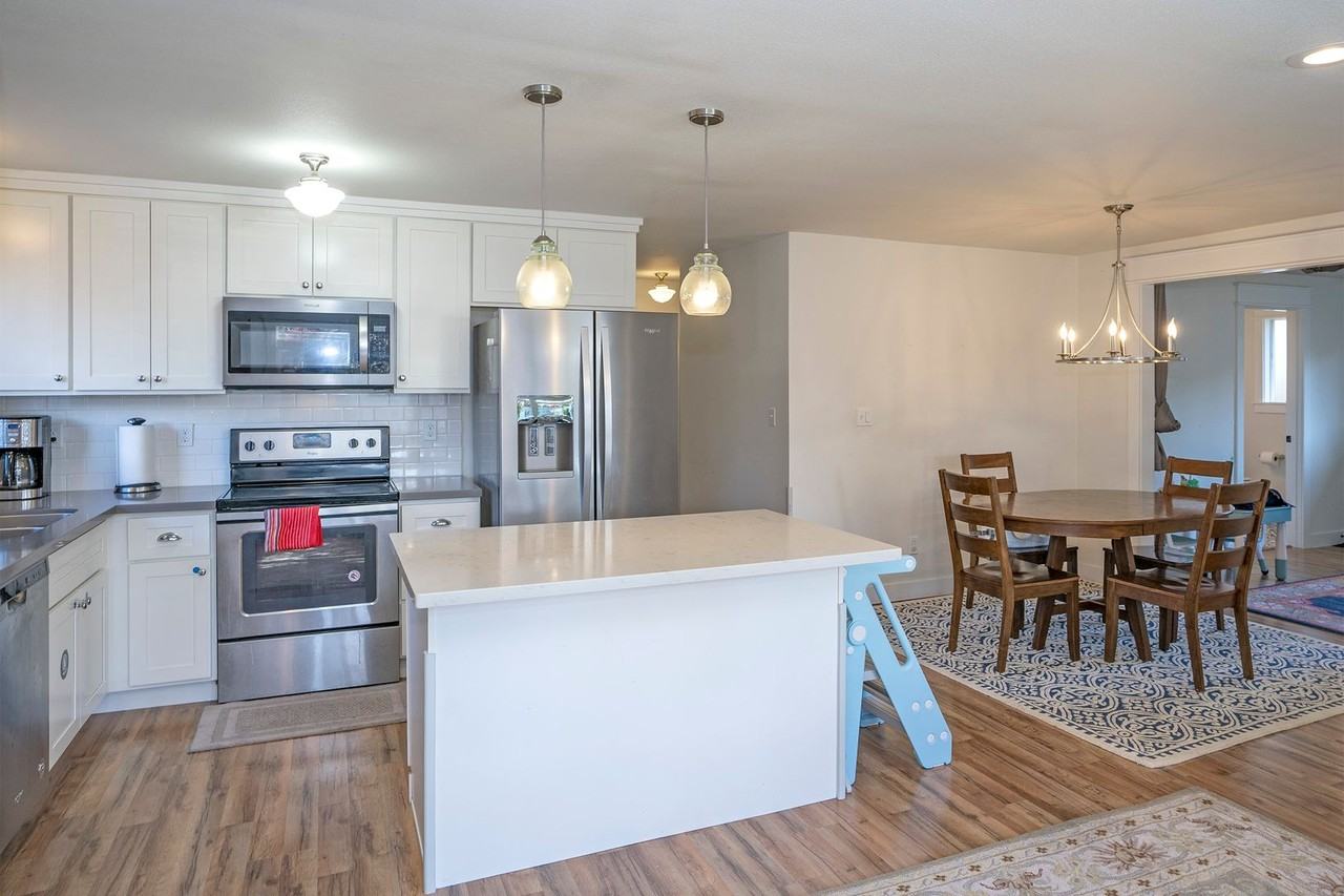 3723 N Villard St - Photo 7 of 31