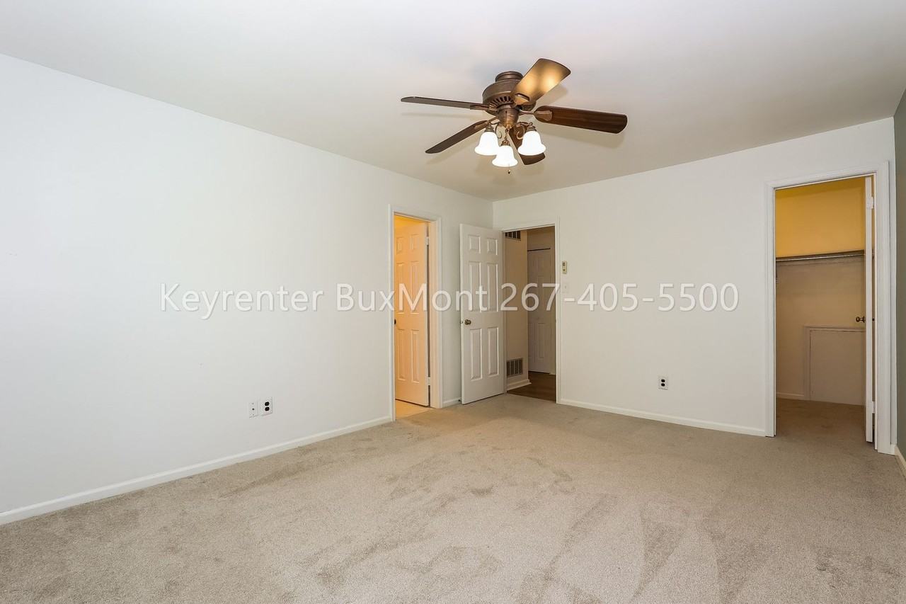 601B Rose Hollow Dr - Photo 6 of 15