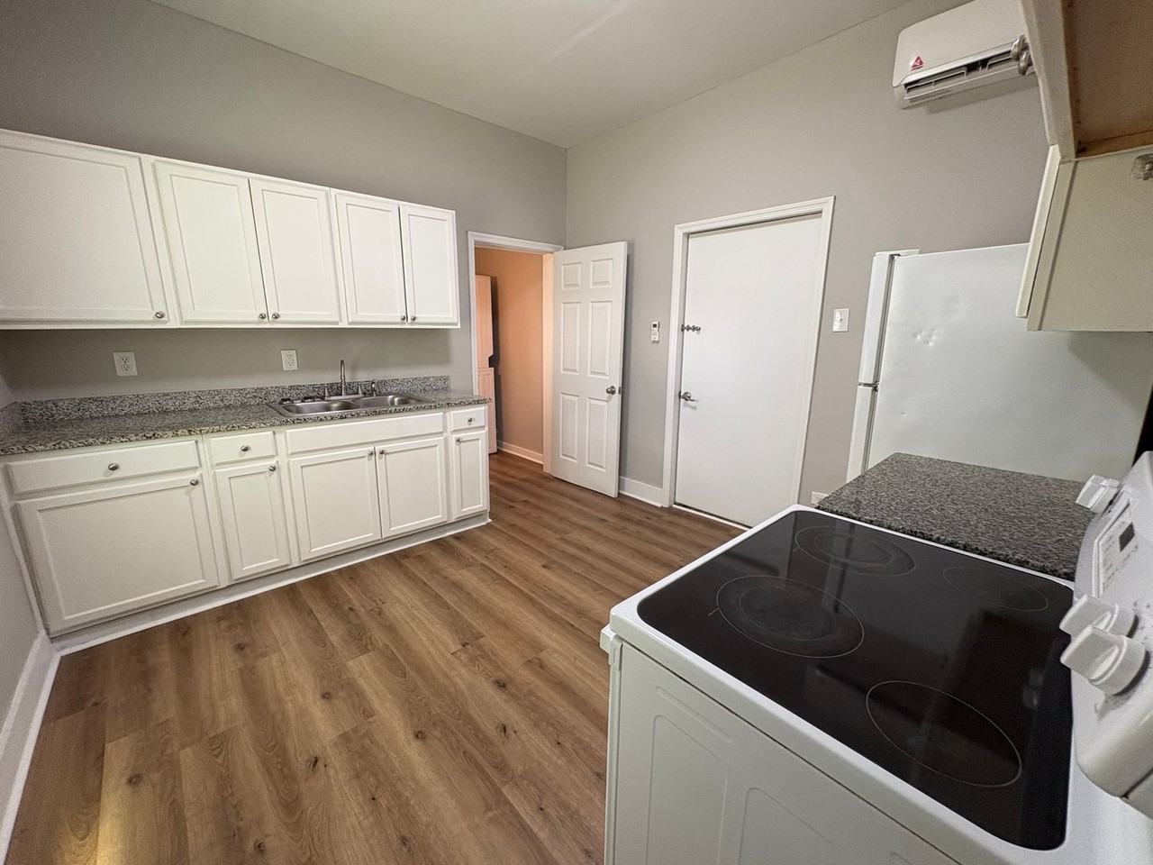 1836 Greene St - Photo 5 of 10