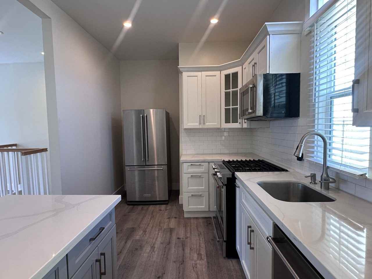 144-148 144-148 Sanchez/ 8-10 Henry Street - Photo 2 of 13