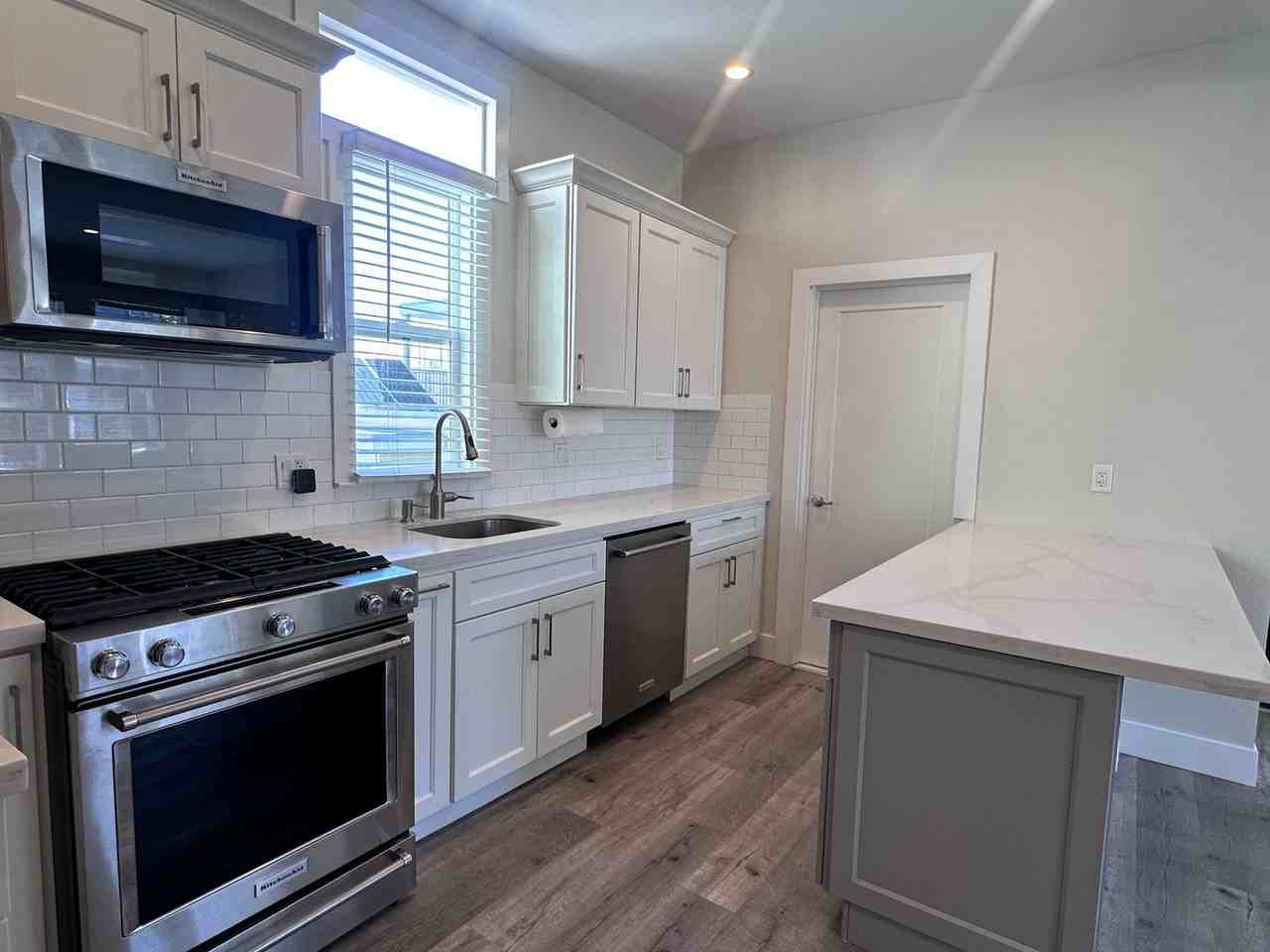 144-148 144-148 Sanchez/ 8-10 Henry Street - Photo 3 of 13