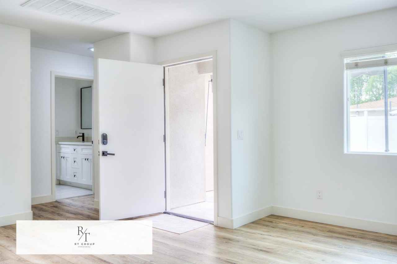 4914 Kauffman Ave #B - Photo 2 of 18