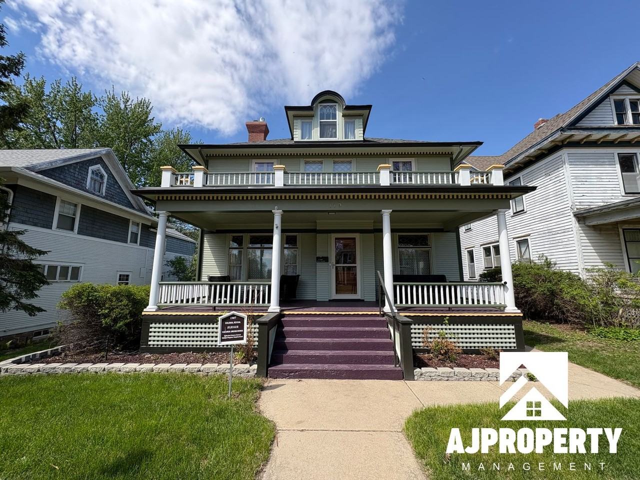 119 N Summit Ave - Photo 2 of 43