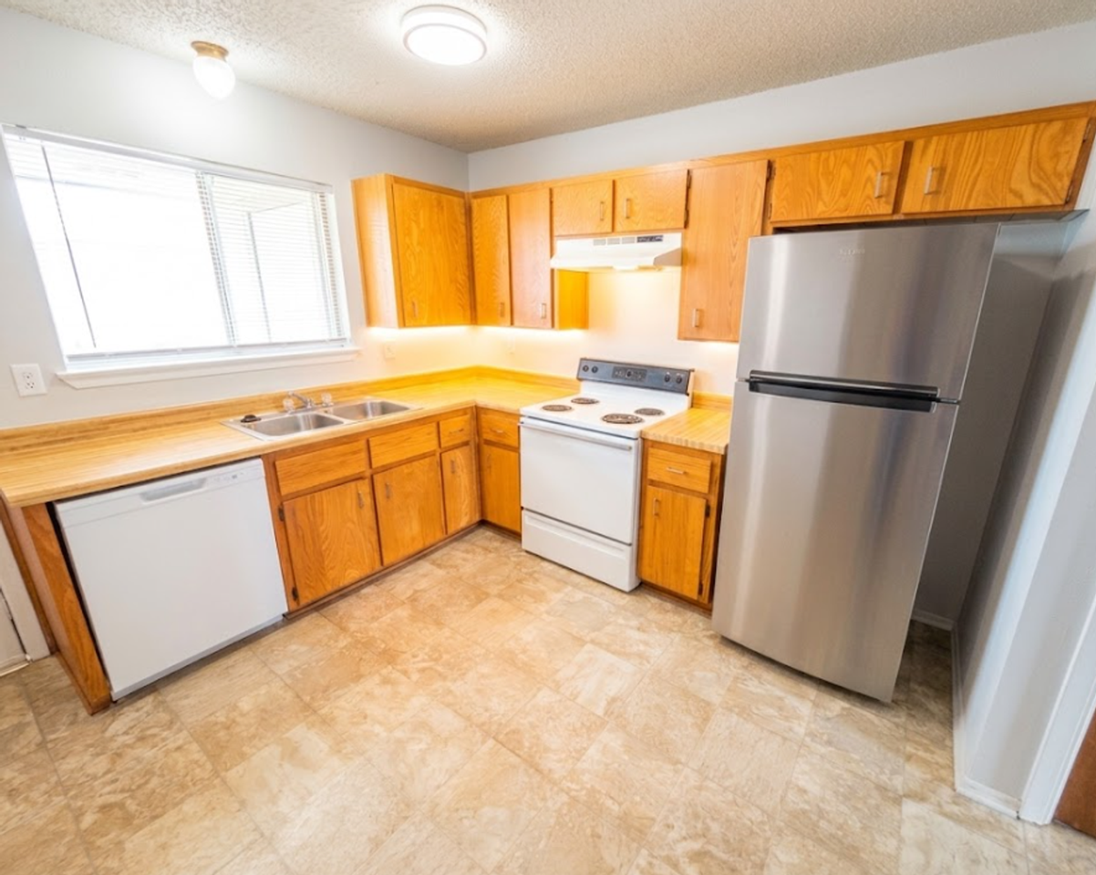 1315 Quail Cir - Photo 4 of 9
