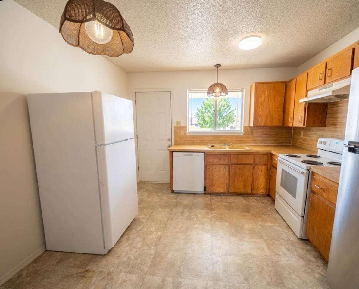 1315 Quail Cir - Photo 5 of 9