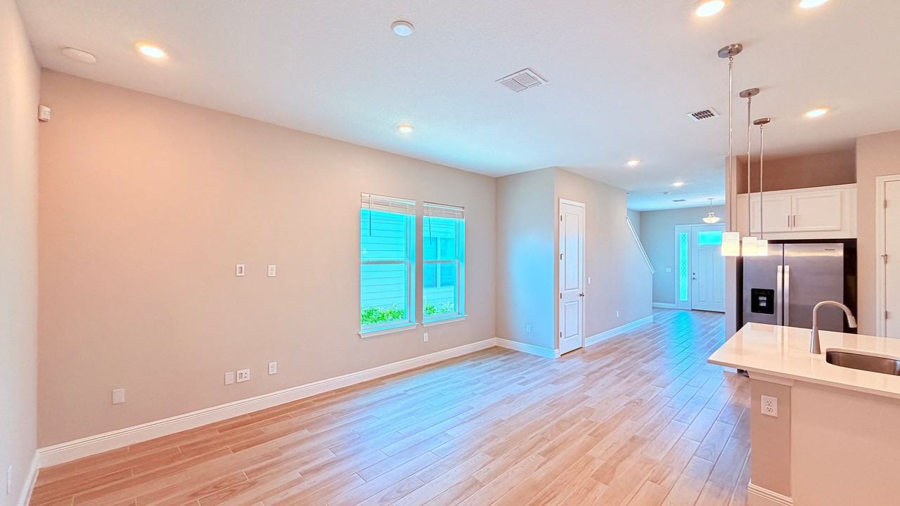 6495 Cyrils Dr - Photo 7 of 34