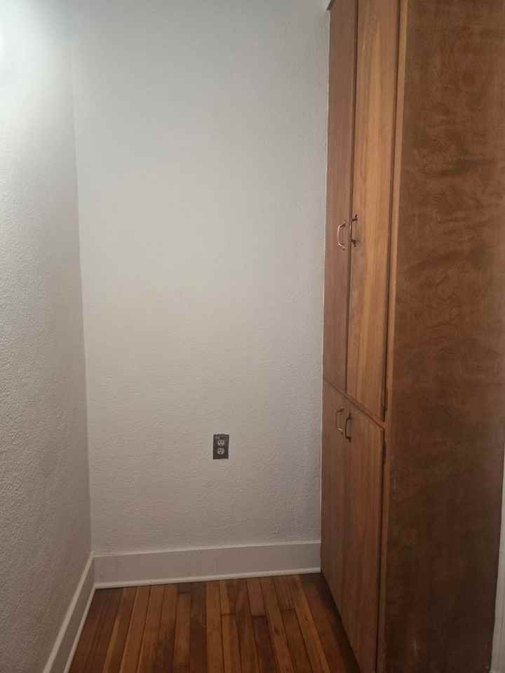 70 Pine St - Photo 6 of 18