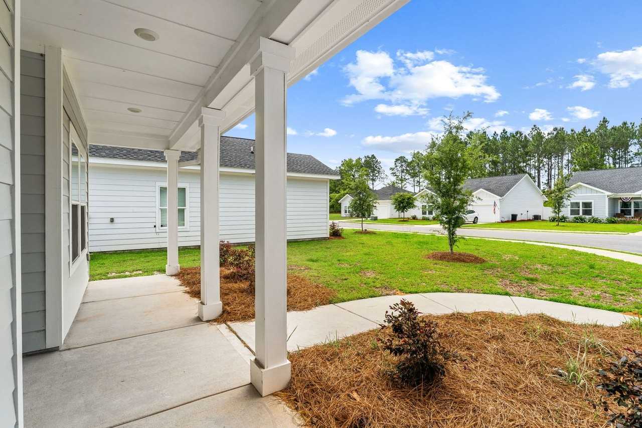 170 Bradford Ct - Photo 3 of 32
