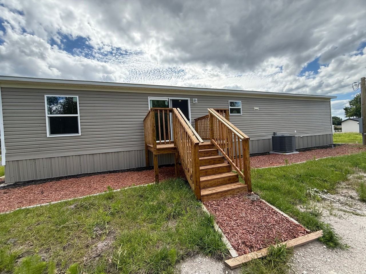 4246 La Salle Ave - Photo 2 of 16