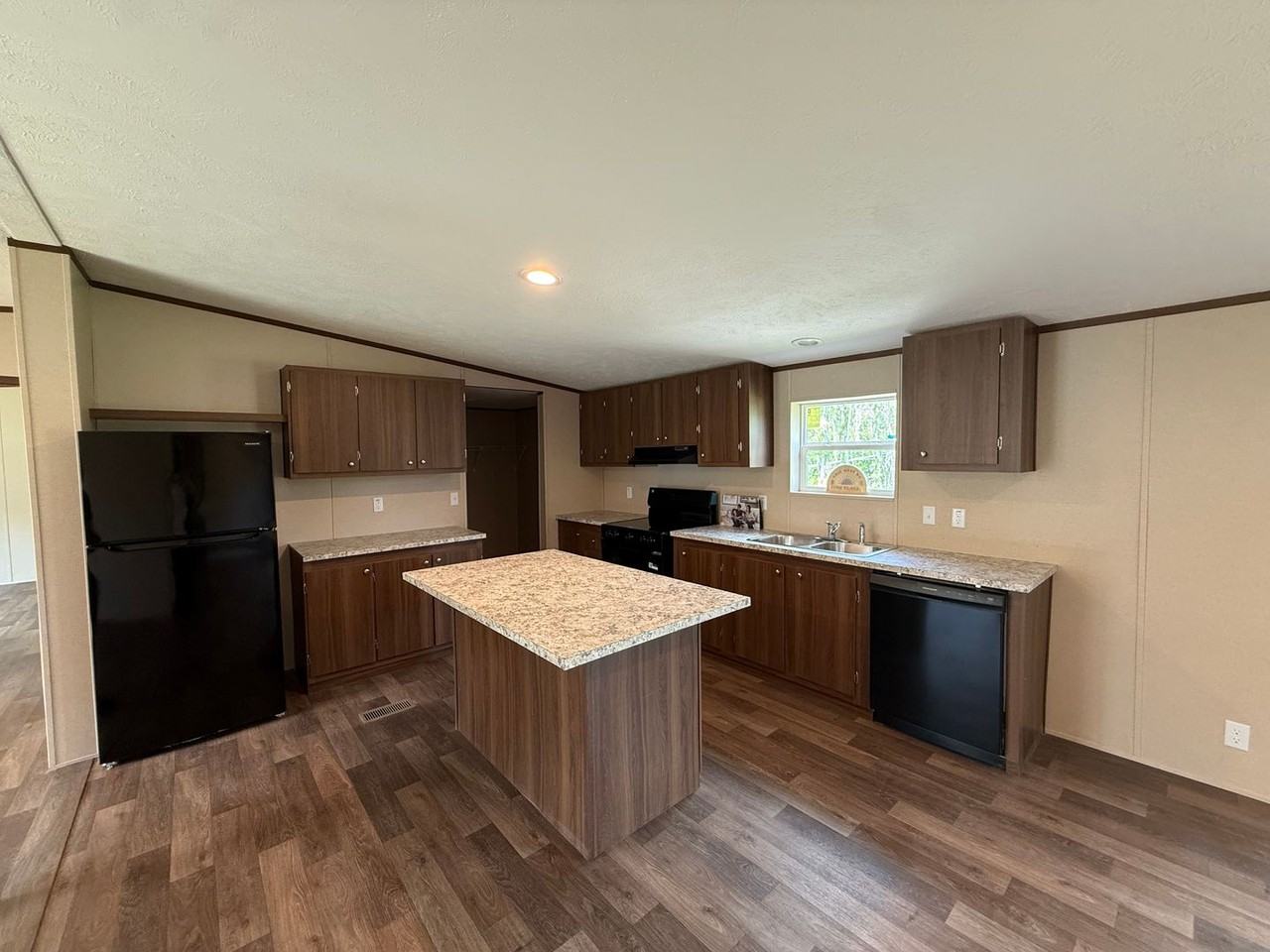 4246 La Salle Ave - Photo 4 of 16