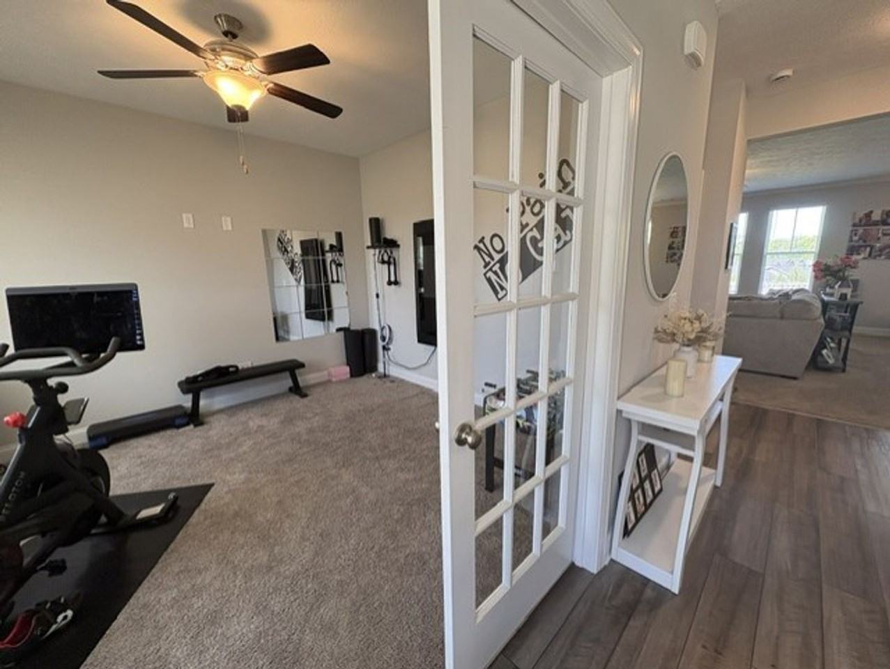 560 Hampton Dr - Photo 4 of 18