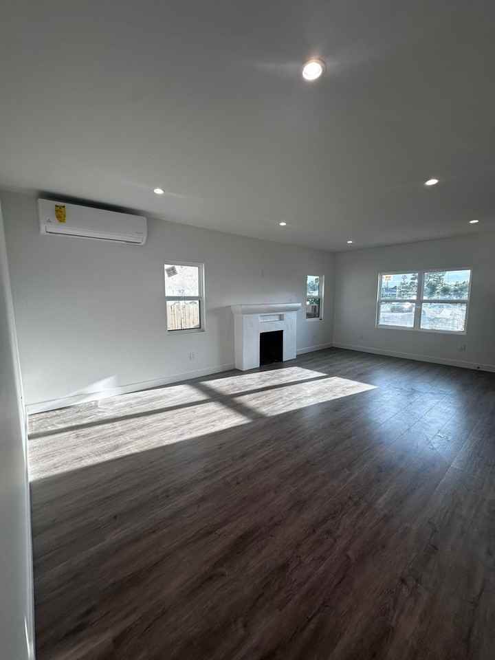 611 Silver Strand - Photo 3 of 29