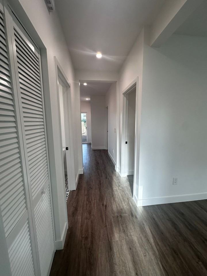 611 Silver Strand - Photo 5 of 29