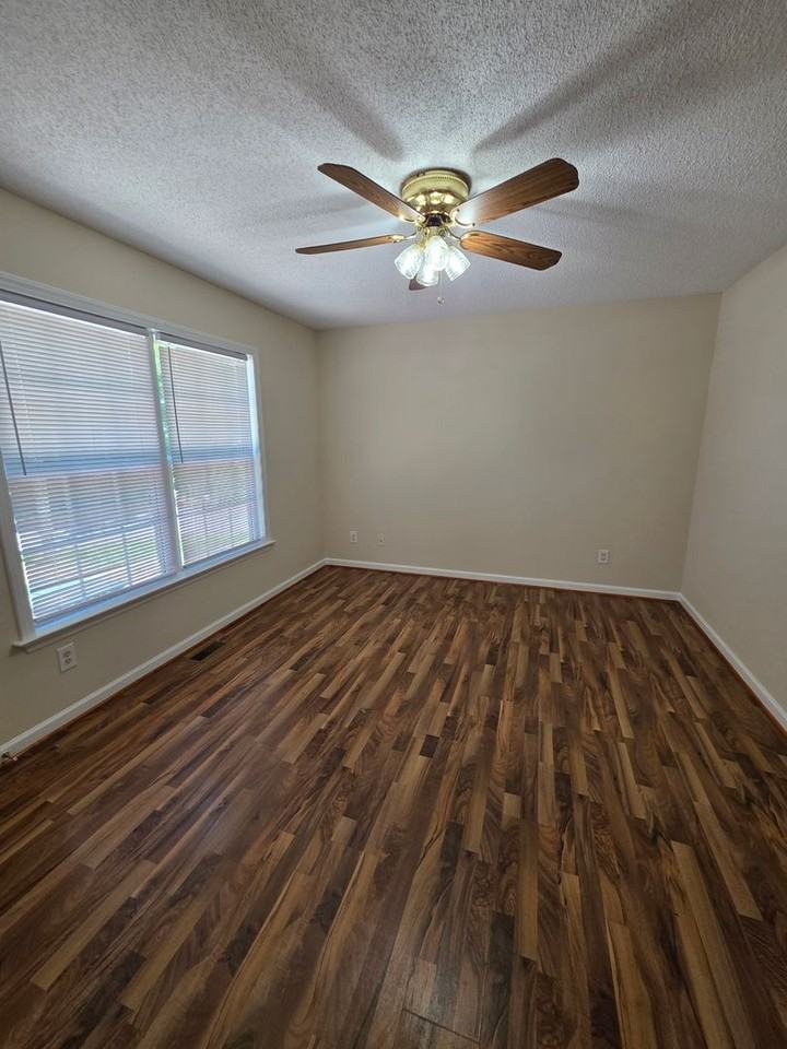 312 Hill St - Photo 2 of 10
