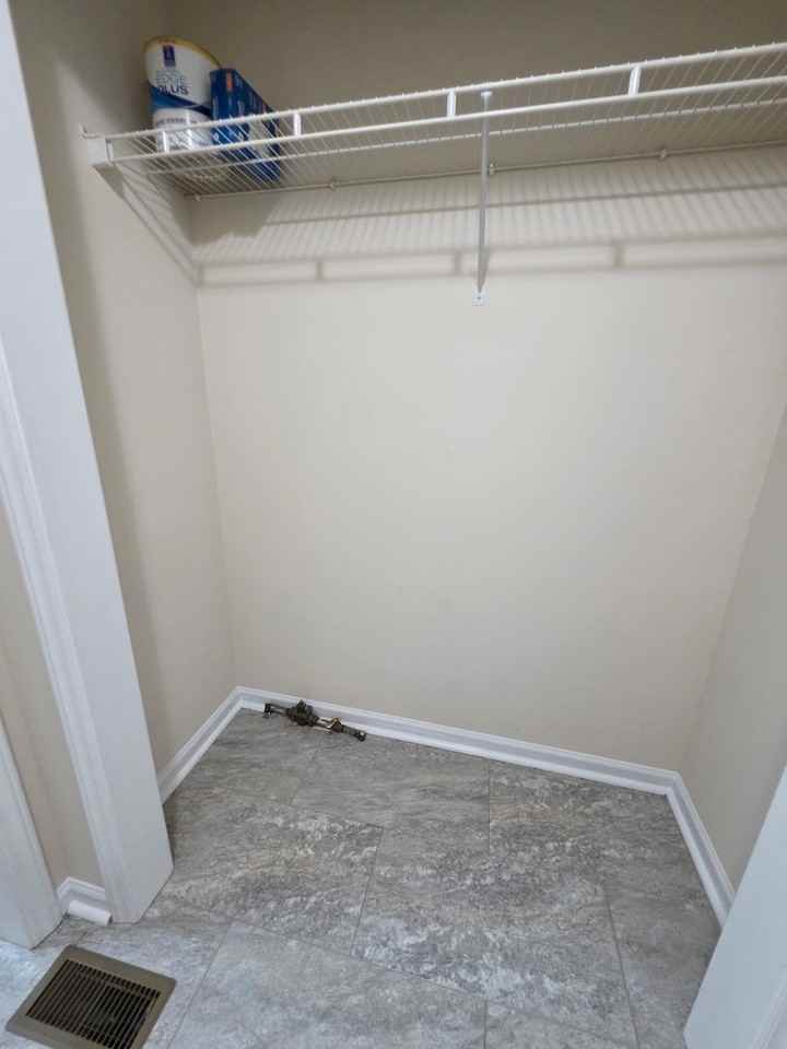 312 Hill St - Photo 6 of 10