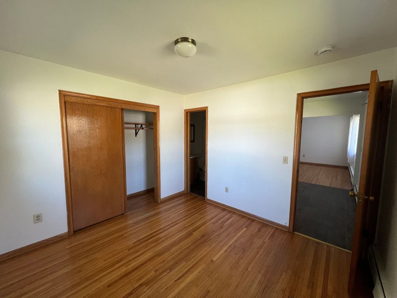 Pinewood Apartments - Photo 5 of 13