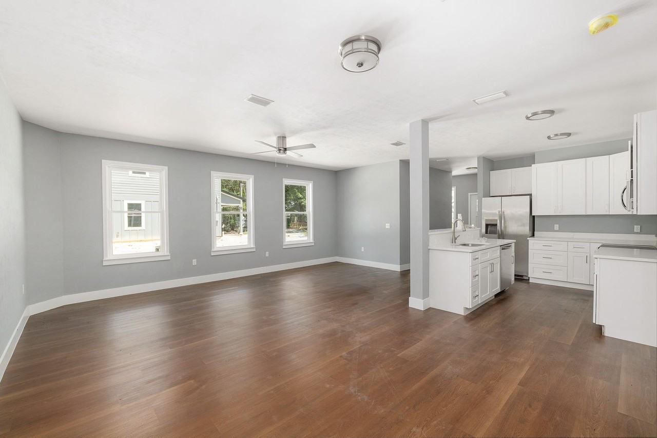 424 Nw 3rd Ave - Photo 2 of 36