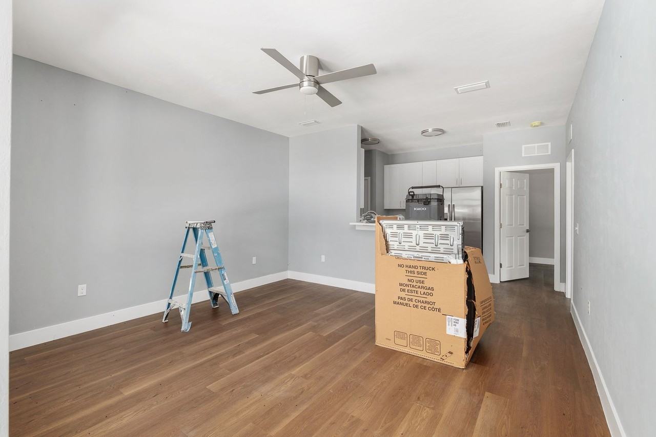 424 Nw 3rd Ave - Photo 5 of 17