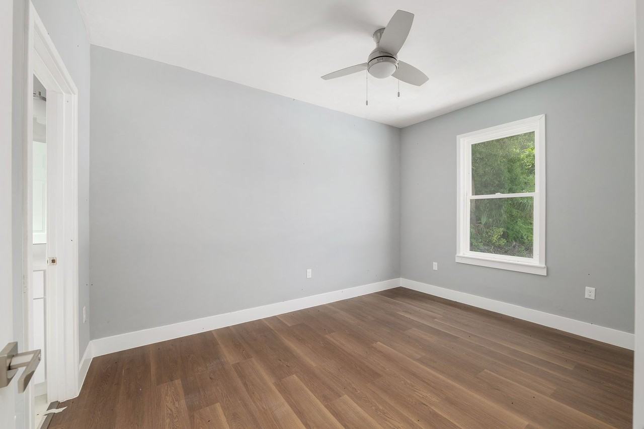 424 Nw 3rd Ave - Photo 7 of 15