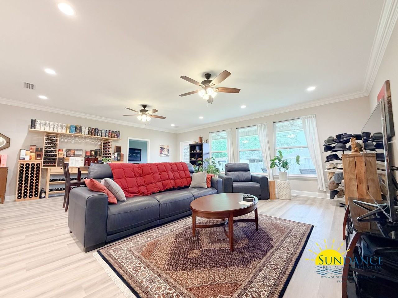 21 9th Ave - Photo 3 of 33