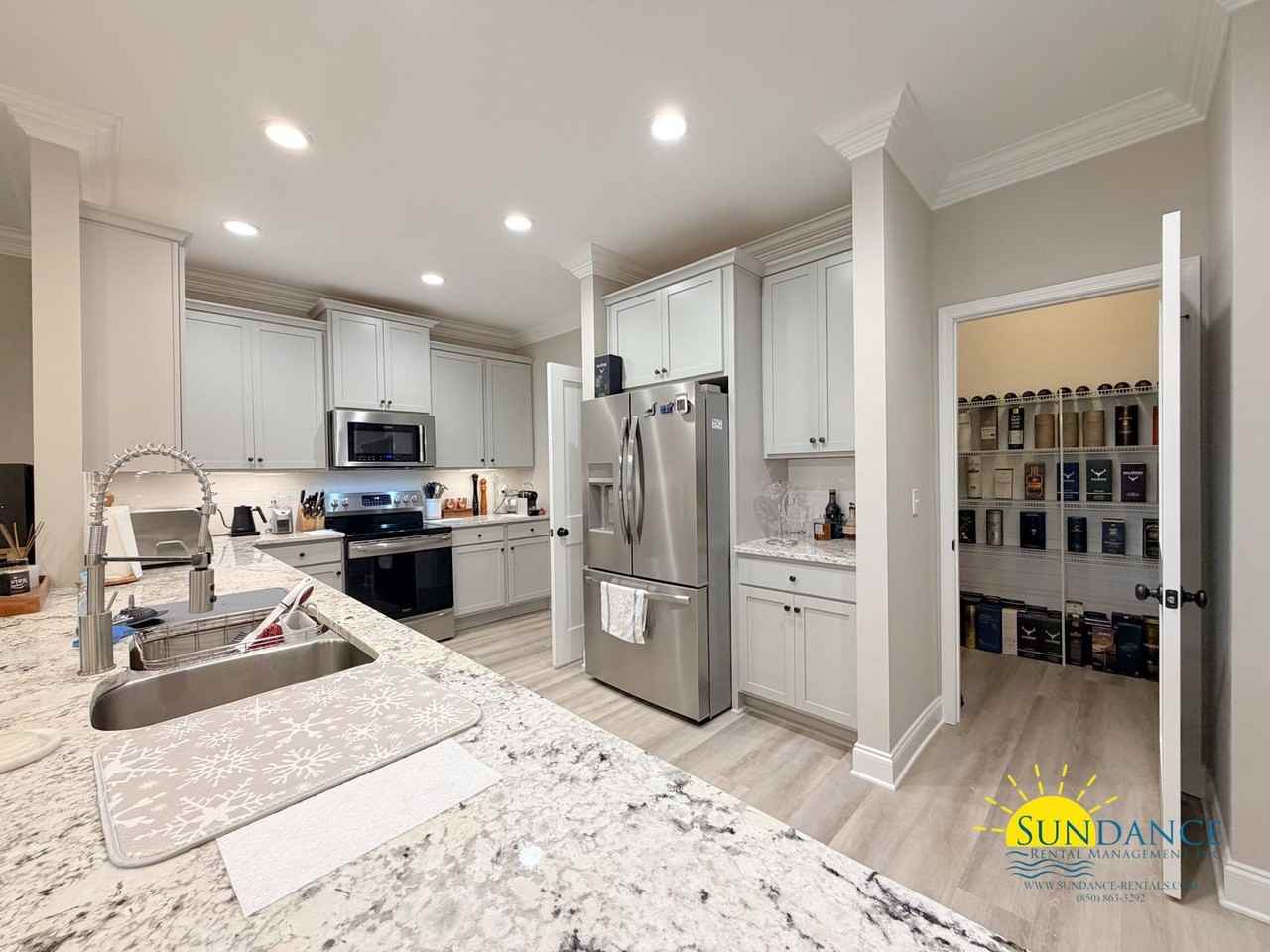 21 9th Ave - Photo 5 of 33