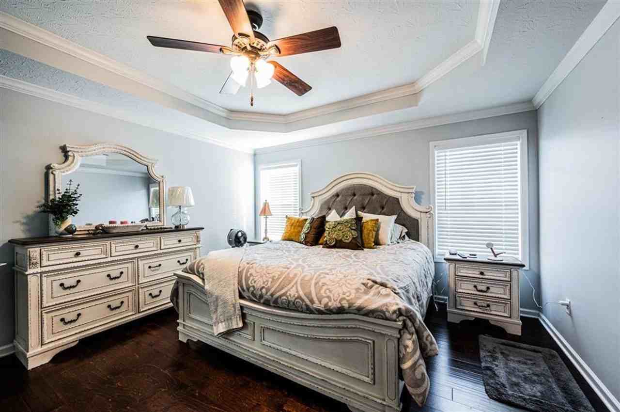 5480 Green Ash Dr - Photo 3 of 9