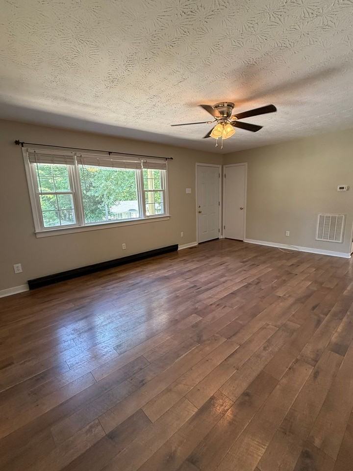 6708 Cherry Rd - Photo 2 of 26