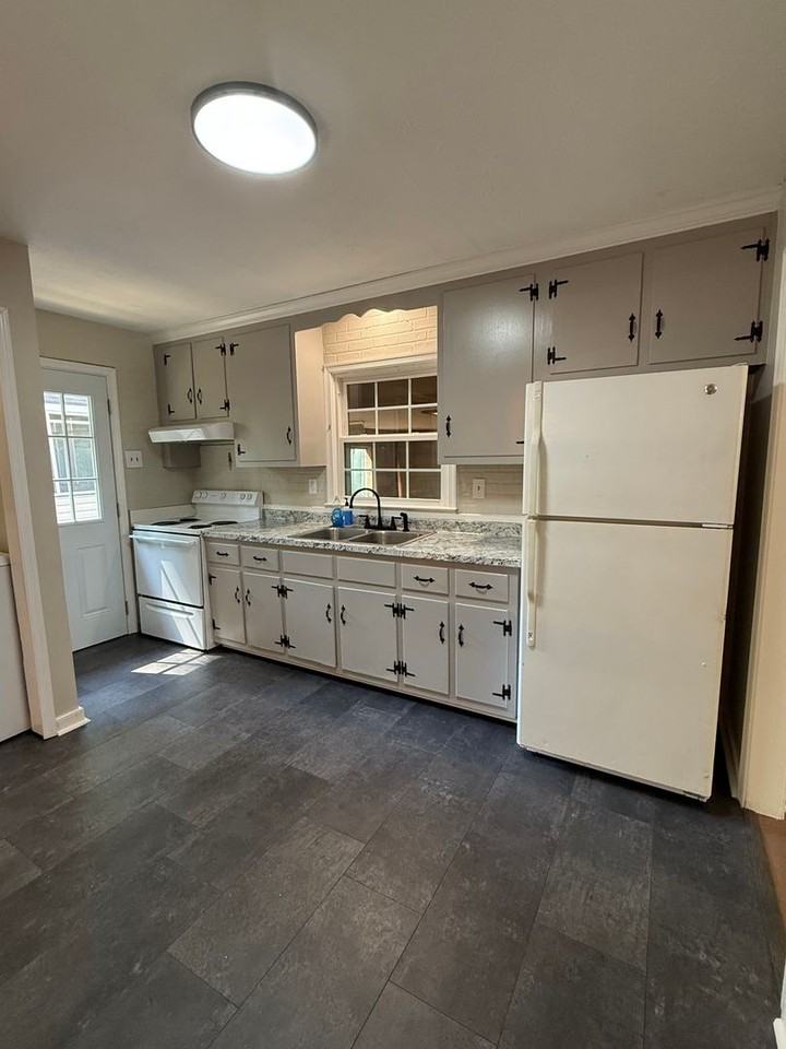 6708 Cherry Rd - Photo 4 of 26