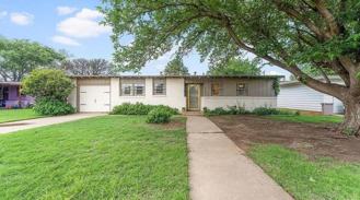 4204 37th St - Photo 1 of 1