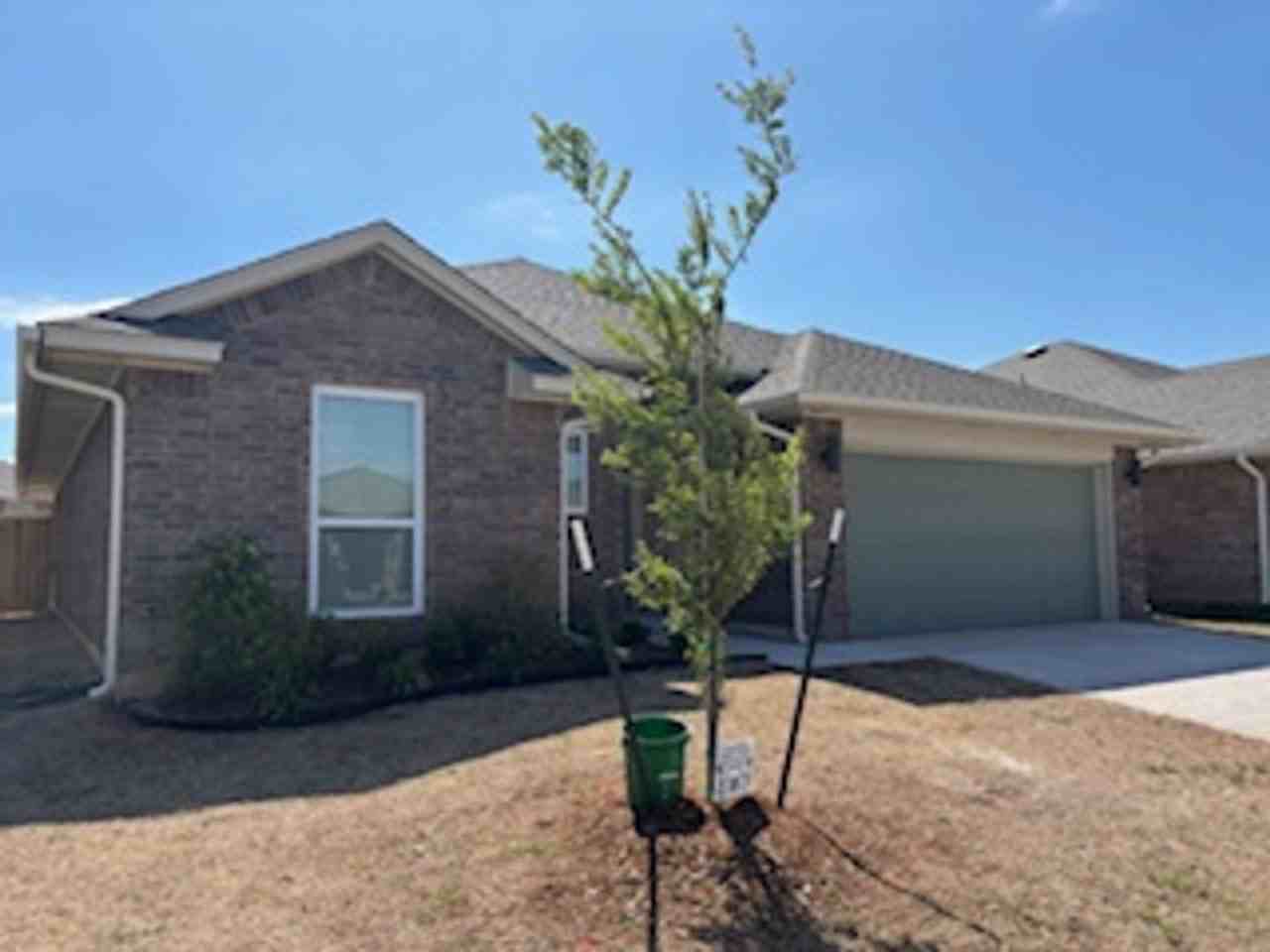 18112 Austin Ct - Photo 2 of 20