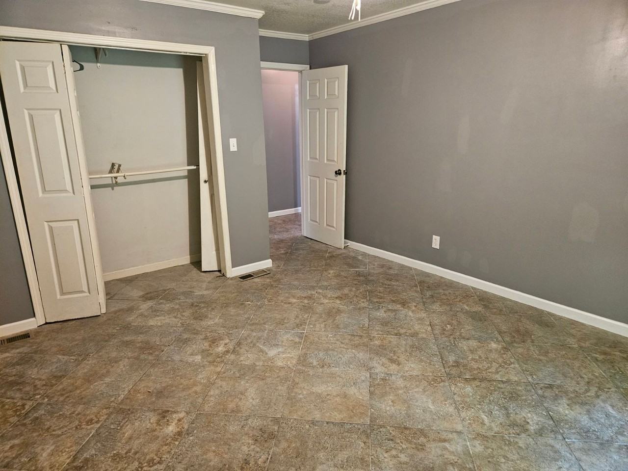 1616 Folsom Ave - Photo 2 of 7