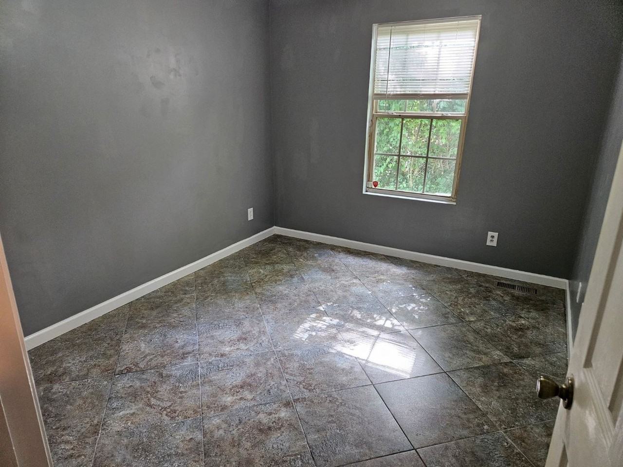 1616 Folsom Ave - Photo 4 of 7