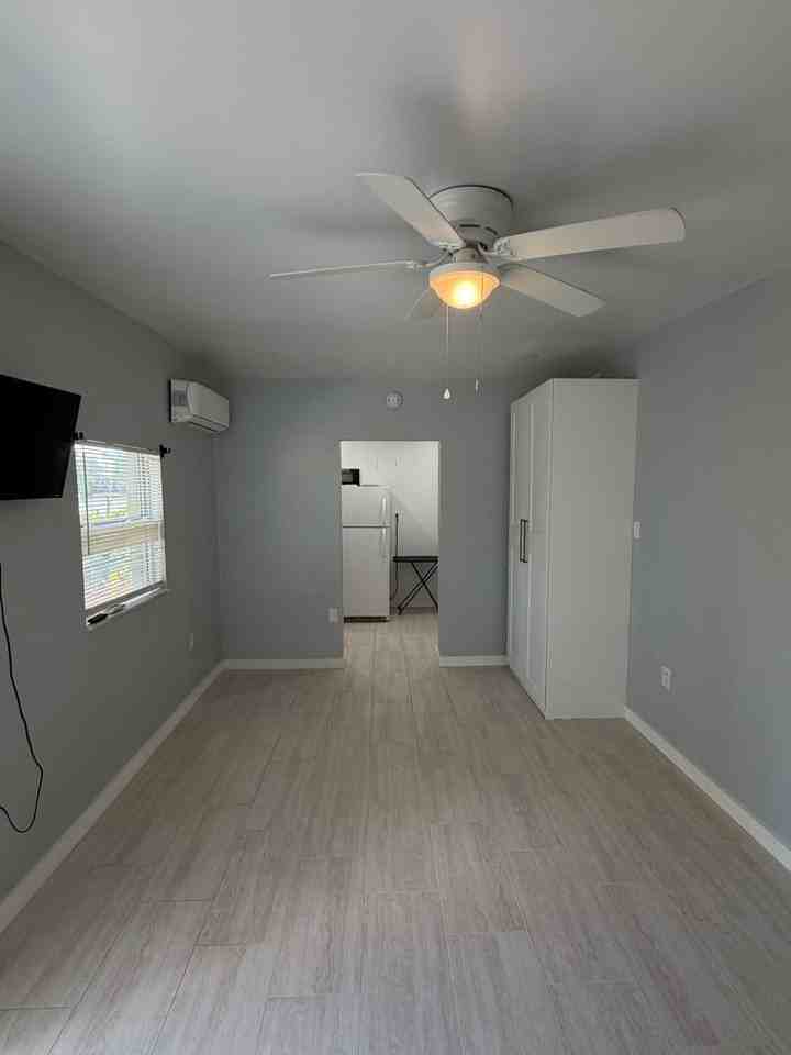 2815 Rogan Rd - Photo 5 of 12