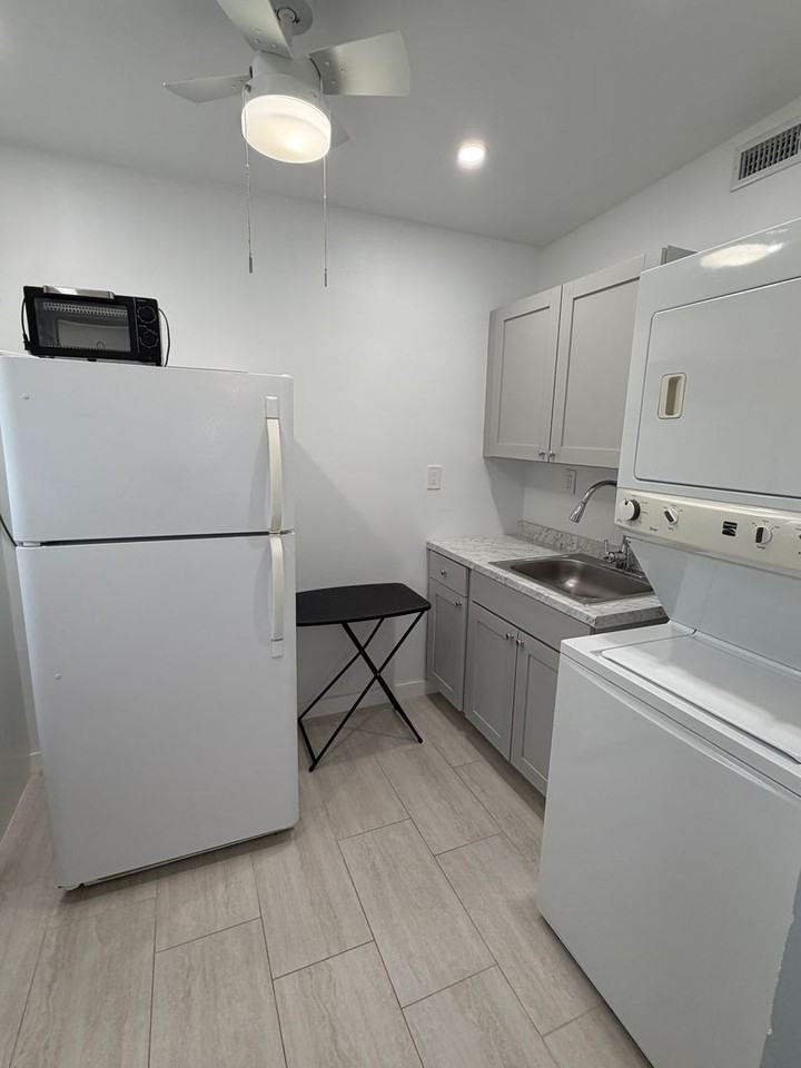 2815 Rogan Rd - Photo 6 of 12