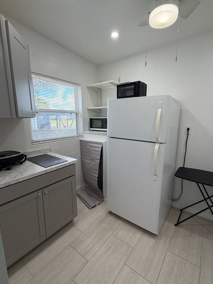 2815 Rogan Rd - Photo 7 of 12