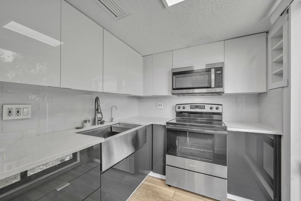 10 Sheoah Blvd #8 - Photo 6 of 24