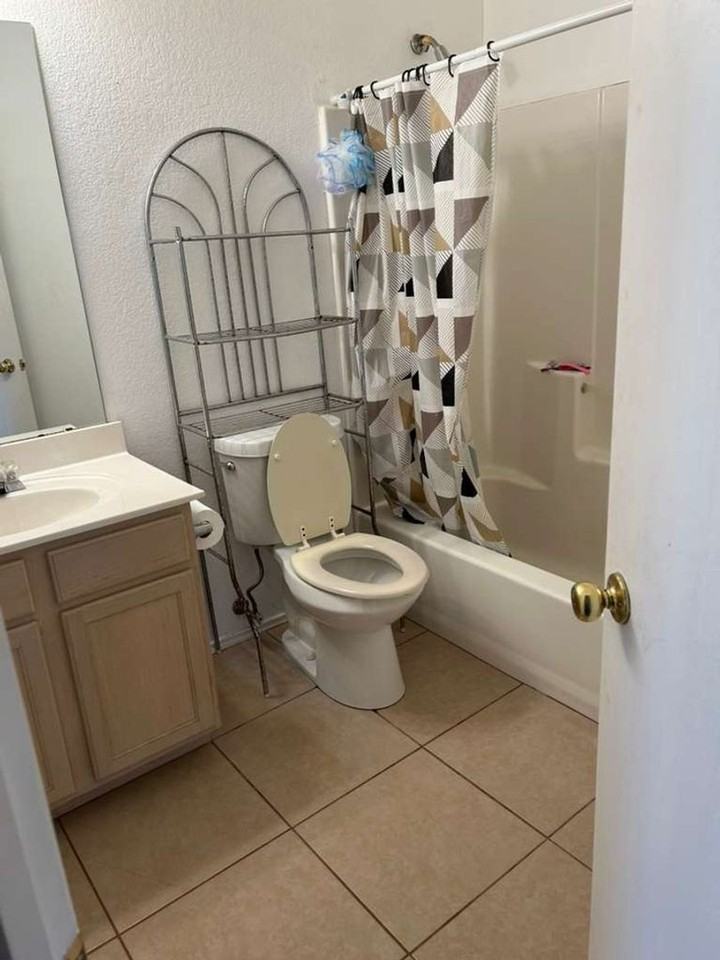 722 Gillon Dr - Photo 4 of 15