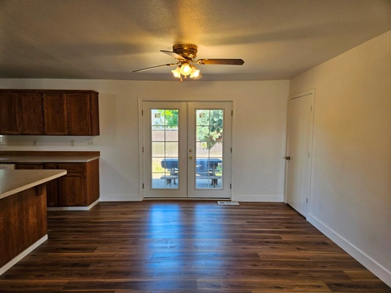 460 Talmadge Rd - Photo 5 of 25