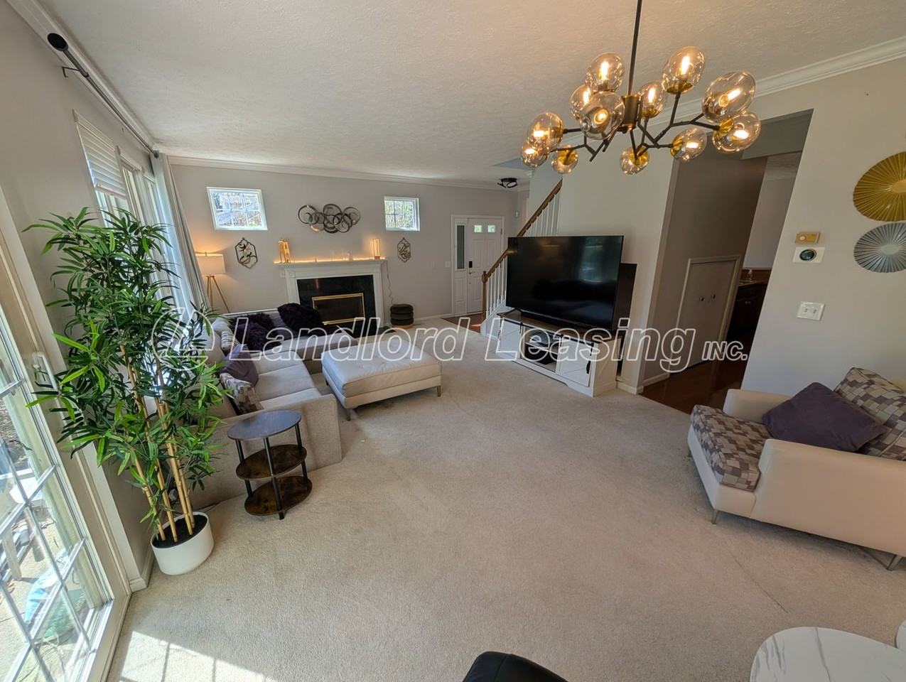 33317 Fairport Dr - Photo 2 of 20