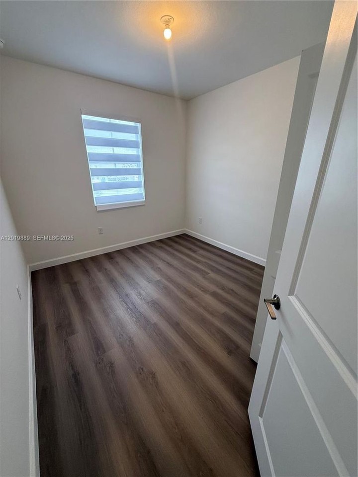 2671 Se 25th Ter - Photo 6 of 15