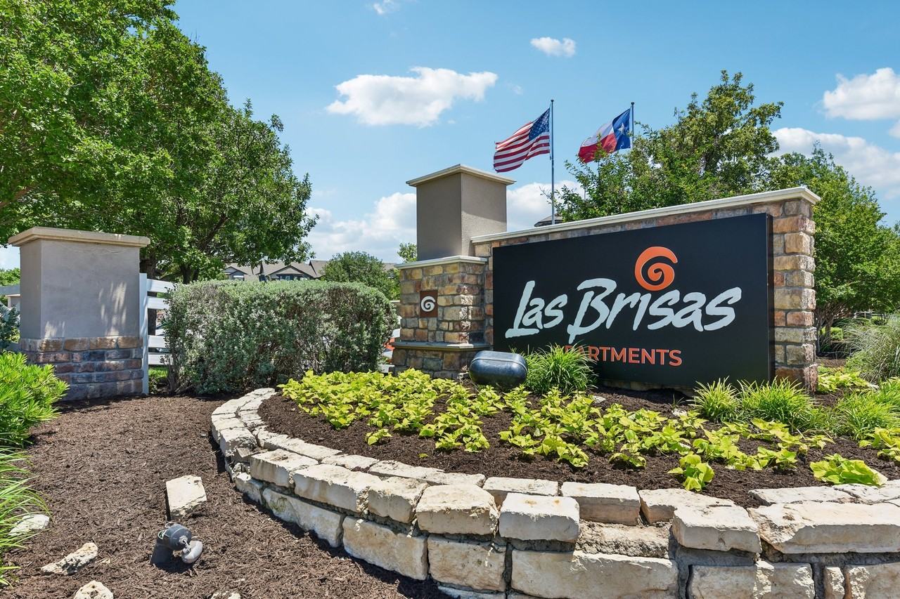 Las Brisas Apartments - Photo 6 of 52