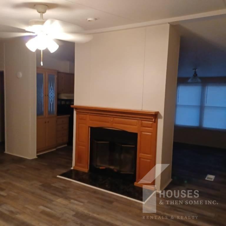 10 Melodyaire Ct - Photo 2 of 20